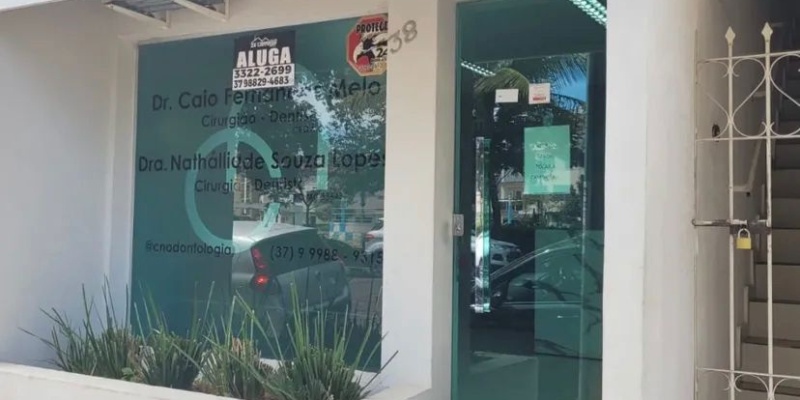 Rua Paulo de Brito, - Centro. Formiga, 5 Rooms Rooms,2 BathroomsBathrooms,Sala Comercial,Aluguel,1315