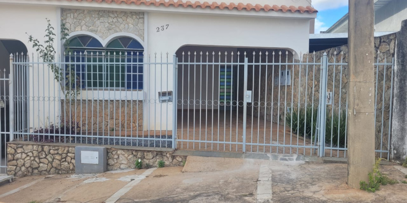 Rua Professor Lulú, 237 - Bela Vista. Formiga, 3 Bedrooms Bedrooms, ,2 BathroomsBathrooms,Apartamento,Aluguel,1318