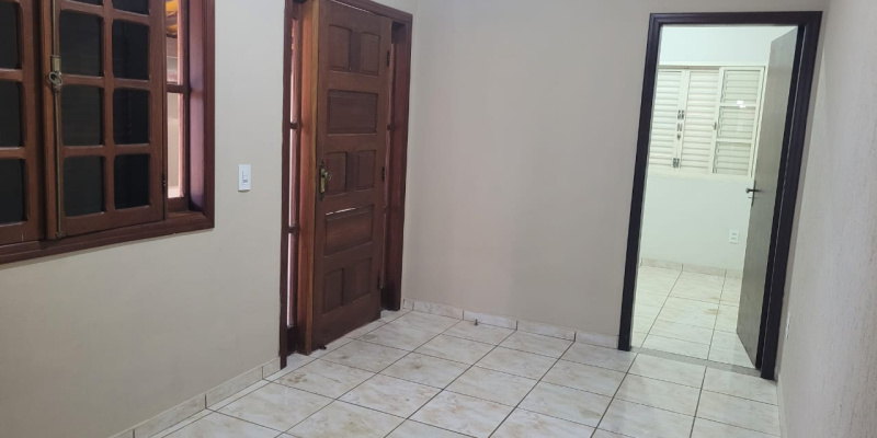 Rua Dr Donato de Andrade, 160 - Centenário. Formiga, 3 Bedrooms Bedrooms, ,3 BathroomsBathrooms,Casa,Aluguel,1324