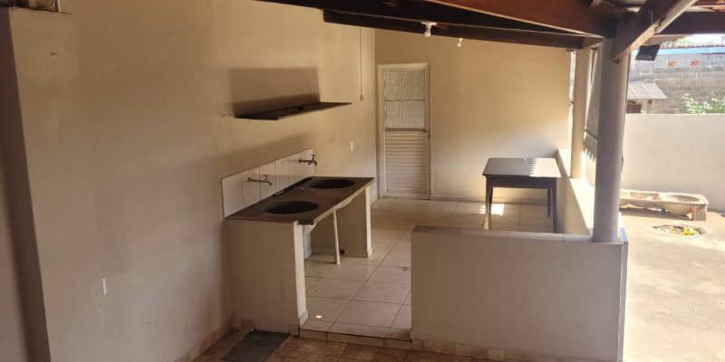 Rua Dr Donato de Andrade, 160 - Centenário. Formiga, 3 Bedrooms Bedrooms, ,3 BathroomsBathrooms,Casa,Aluguel,1324
