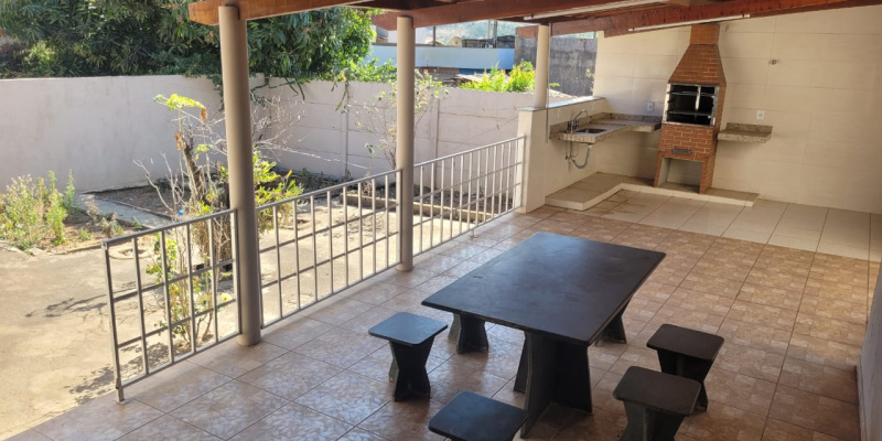 Rua Dr Donato de Andrade, 160 - Centenário. Formiga, 3 Bedrooms Bedrooms, ,3 BathroomsBathrooms,Casa,Aluguel,1324