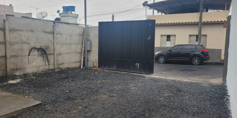 Rua Francisco Cabral, 490 - Nossa Senhora de Lourdes. Formiga, ,Galpão,Aluguel,1333