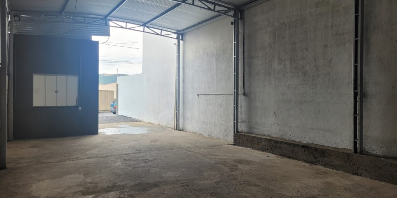 Rua Francisco Cabral, 490 - Nossa Senhora de Lourdes. Formiga, ,Galpão,Aluguel,1333