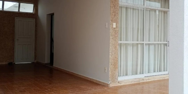 Rua Camilo Fonseca, 62 - Centro . Formiga, 4 Bedrooms Bedrooms, ,3 BathroomsBathrooms,Casa,Aluguel,1335