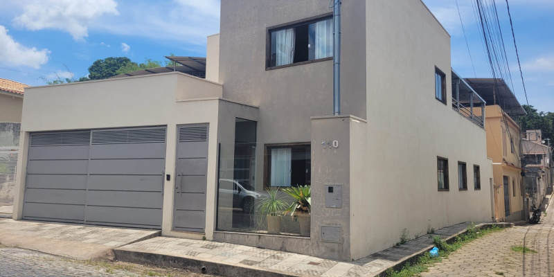 Centro. Formiga, 8 Bedrooms Bedrooms, ,3 BathroomsBathrooms,Casa,Venda,1357