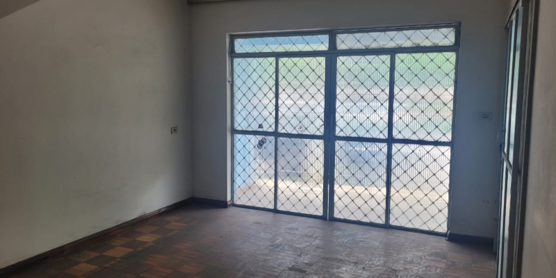 Avenida Rio Branco, 330 - Centro. Formiga, 3 Bedrooms Bedrooms, ,1 BathroomBathrooms,Casa,Aluguel,1385