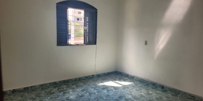 Rua Doutor Teixeira Soares, 1210 - Engenho de Serra. Formiga, 4 Bedrooms Bedrooms, ,2 BathroomsBathrooms,Casa,Aluguel,1404