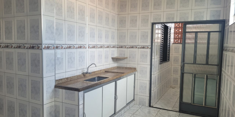 Rua Doutor Teixeira Soares, 1210 - Engenho de Serra. Formiga, 4 Bedrooms Bedrooms, ,2 BathroomsBathrooms,Casa,Aluguel,1404