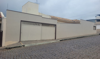 Rua Artur Frade, - Santa Luzia. Formiga, 3 Bedrooms Bedrooms, ,2 BathroomsBathrooms,Casa,Aluguel,1427