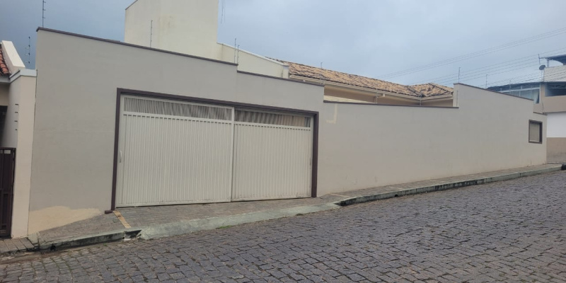 Rua Artur Frade, - Santa Luzia. Formiga, 3 Bedrooms Bedrooms, ,2 BathroomsBathrooms,Casa,Aluguel,1427