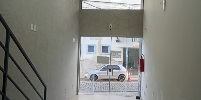 Rua Dr. Newton Pires, 151, loja 01 - Centro . Formiga, ,Loja,Aluguel,1453