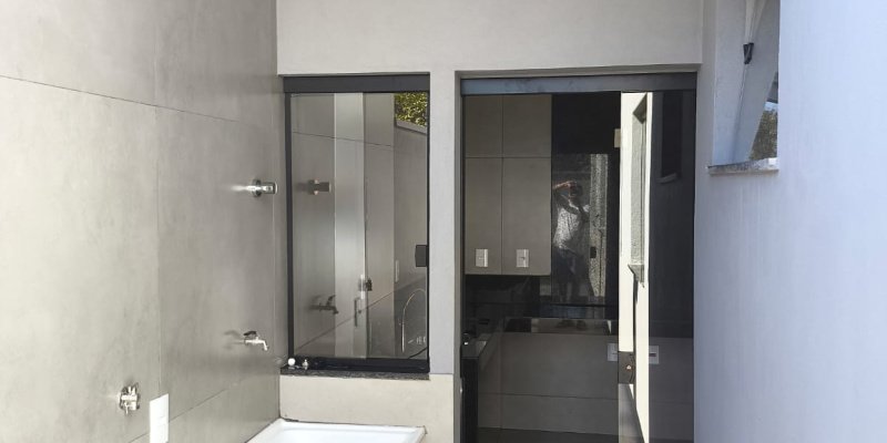Rua Figueira, 140 - Jardim California. Formiga, 3 Bedrooms Bedrooms, ,1 BathroomBathrooms,Casa,Aluguel,1466