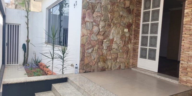 Rua Maria José Belo Alvarenga, 92A - . Formiga, 5 Bedrooms Bedrooms, ,2 BathroomsBathrooms,Casa,Aluguel,1468